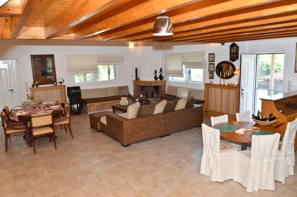 Dimeon Villa カート・アカーヤ 部屋 写真